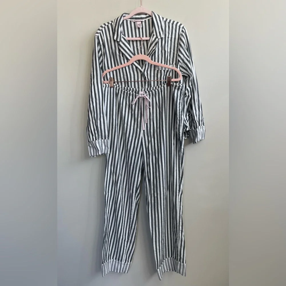 Victoria's Secret Gray White Silver Metallic Striped Pajama Set - Picture 10 of 16